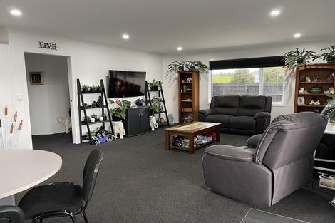 Photo of property in 110 Cracroft Street, Waitara, 4320