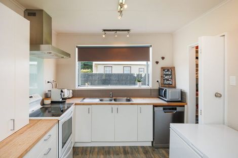 Photo of property in 35 Severn Street, Rongotea, 4476