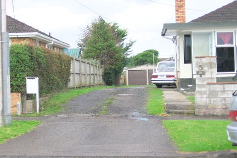 Photo of property in 1/26 Kamara Road, Glen Eden, Auckland, 0602