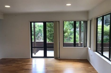 Photo of property in 7 Stitchbird Close, Murrays Bay, Auckland, 0630