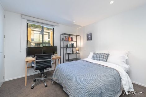 Photo of property in 4 Jean Caldwell Way, Island Bay, Wellington, 6023