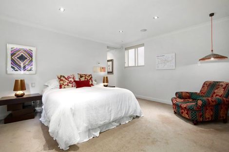 Photo of property in 27 Moir Street, Mount Victoria, Wellington, 6011