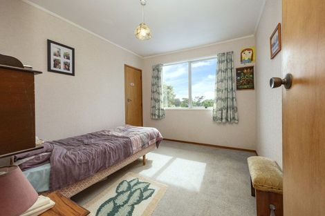 Photo of property in 10 Stallard Place, Glen Eden, Auckland, 0602