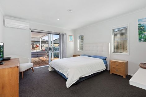 Photo of property in 57 Te Kio Crescent, Papamoa Beach, Papamoa, 3118