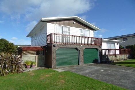 Photo of property in 28 Annan Grove, Papakowhai, Porirua, 5024