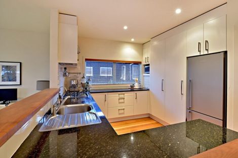 Photo of property in 25 Sylvan Avenue, Northcote, Auckland, 0627