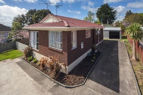 Photo of property in 4 Sabot Place, Massey, Auckland, 0614