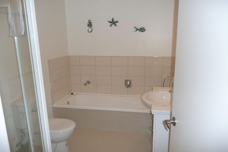 Photo of property in 44 Sherrybrooke Place, Sunnyvale, Auckland, 0612