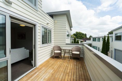 Photo of property in 18c Kelvin Place, Hamilton East, Hamilton, 3216