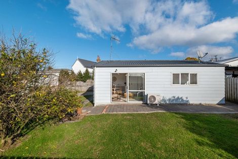 Photo of property in 8a Fordham Street, Beach Haven, Auckland, 0626