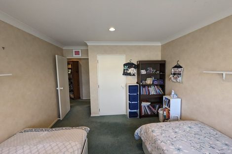 Photo of property in 10 Crown Hill, Paraparaumu, 5032