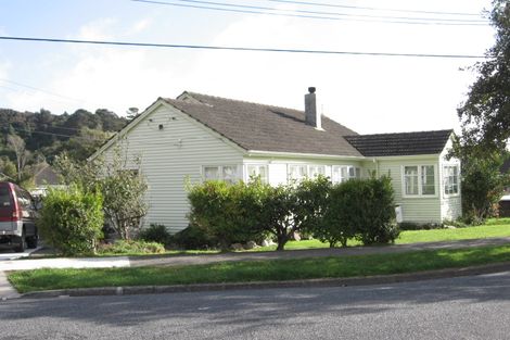 Photo of property in 2 Toomath Street, Naenae, Lower Hutt, 5011