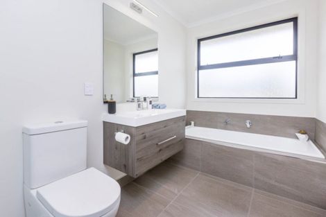 Photo of property in 2 Hopkirk Avenue, Wallaceville, Upper Hutt, 5018