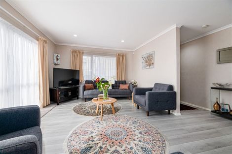 Photo of property in 345a Triangle Road, Massey, Auckland, 0614