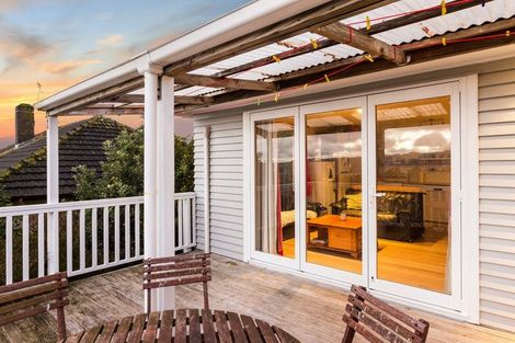 Photo of property in 34 Sievers Grove, Cannons Creek, Porirua, 5024