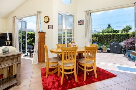 Photo of property in 1028a Papamoa Beach Road, Papamoa Beach, Papamoa, 3118