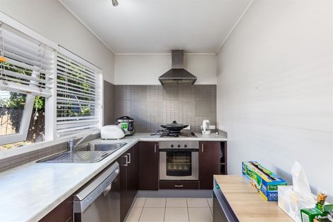 Photo of property in 1/612 Beach Road, Browns Bay, Auckland, 0630
