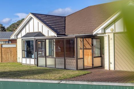Photo of property in 10 Te Kupe Road, Paraparaumu Beach, Paraparaumu, 5032