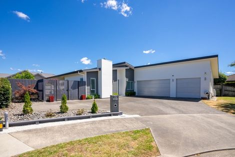 Photo of property in 32 Madison Street, Cambridge, 3434