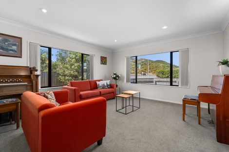 Photo of property in 265 Mark Avenue, Grenada Village, Wellington, 6037