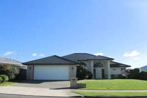 Photo of property in 6 Crown Hill, Paraparaumu, 5032