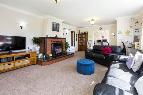 Photo of property in 142 Mcleod Street, Elderslea, Upper Hutt, 5018