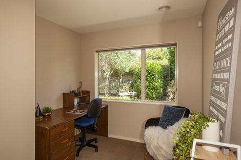 Photo of property in 4 Pukatea Close, Raumati Beach, Paraparaumu, 5032