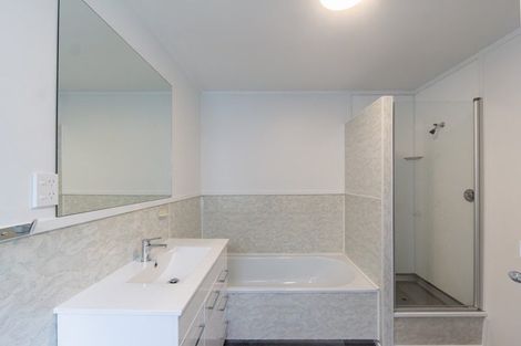 Photo of property in 3/2 Ruakiwi Road, Hamilton Lake, Hamilton, 3204