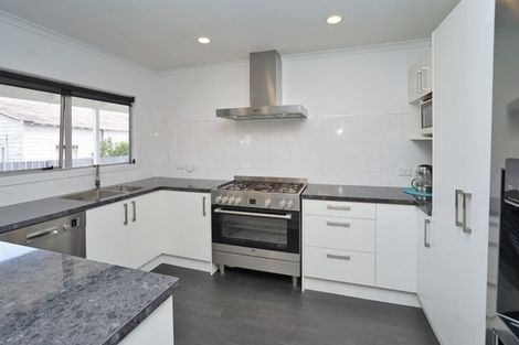 Photo of property in 15 Walsh Street, Forest Lake, Hamilton, 3200