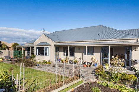 Photo of property in 29 Clearview Drive, Milson, Palmerston North, 4414