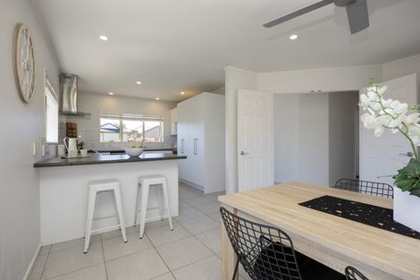 Photo of property in 19 Merlot Heights, Huapai, Kumeu, 0810