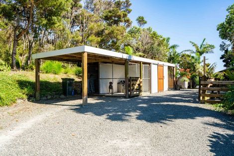Photo of property in 562 Ocean View Road, Te Arai, Wellsford, 0975