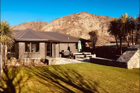 Photo of property in 1a Maple Court, Arthurs Point, Queenstown, 9371