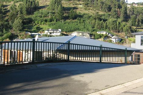 Photo of property in 91 Landsdowne Terrace, Cashmere, Christchurch, 8022