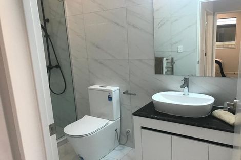 Photo of property in 10 Wyon Way, Flat Bush, Auckland, 2016