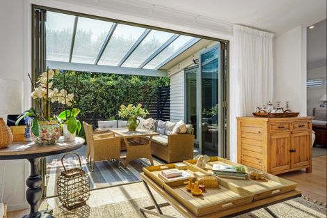 Photo of property in 4 Taumata Road, Omaha, Warkworth, 0986