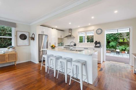 Photo of property in 21 Chartwell Avenue, Glenfield, Auckland, 0629