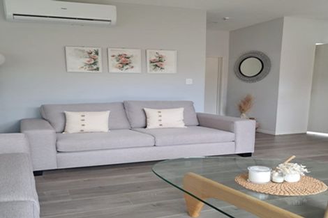 Photo of property in 29 Kaimai Avenue, Massey, Auckland, 0614