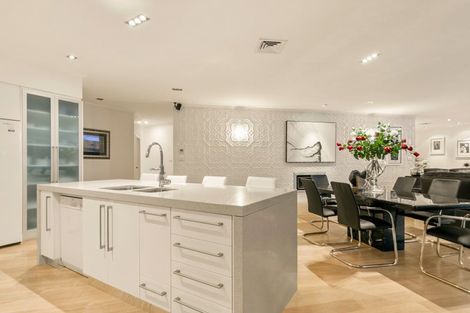 Photo of property in 7 Burgundy Park Avenue, Henderson, Auckland, 0612