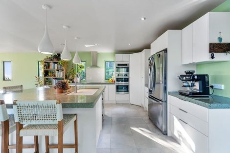 Photo of property in 1559 Pataua Road North, Pataua North, Whangarei, 0175