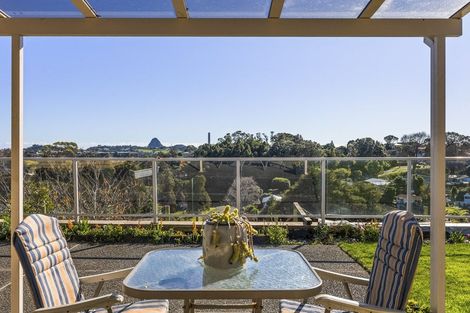 Photo of property in 9a Manukaka Heights, Hurdon, New Plymouth, 4310