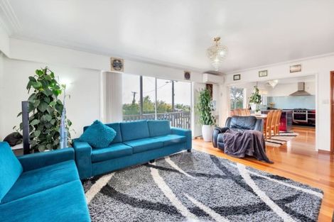 Photo of property in 92 Waimumu Road, Massey, Auckland, 0614