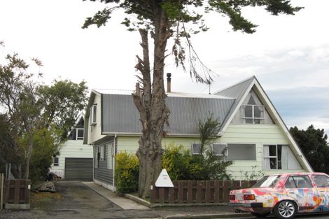 Photo of property in 10 Cowper Street, Milton, 9220