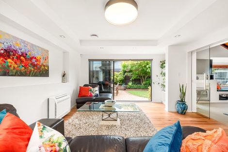 Photo of property in 2/88 Hautana Street, Woburn, Lower Hutt, 5010