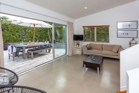 Photo of property in 150 Ocean Beach Road, Tairua, 3508