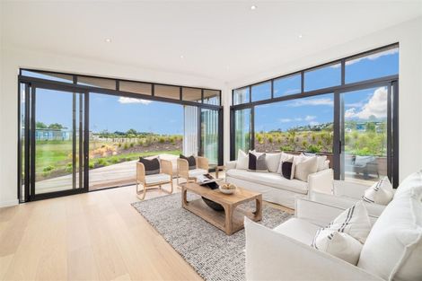 Photo of property in 2 Steve Askin Drive, Cracroft, Christchurch, 8022