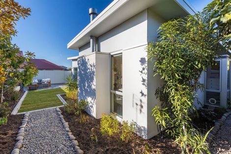 Photo of property in 11 Linkwater Way, Parklands, Christchurch, 8083