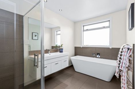 Photo of property in 147 Arataki Road, Havelock North, 4130