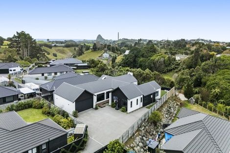 Photo of property in 28 Honeyfield Drive, Whalers Gate, New Plymouth, 4310