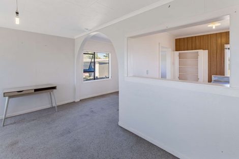 Photo of property in 1 Manuka Street, Castlecliff, Whanganui, 4501